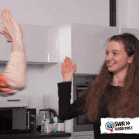 200.gif?cid=fc005b0803caee6b4d6eb9310f53d5bd39d0bfc294137559&rid=200.gif&ct=g