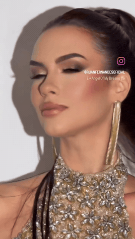 Leticia Galvao GIF