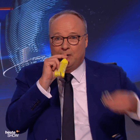 Oliver Welke Party GIF by ZDF heute-show
