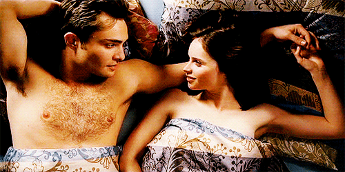 Gossip Girl Fingers GIF - Find & Share on GIPHY