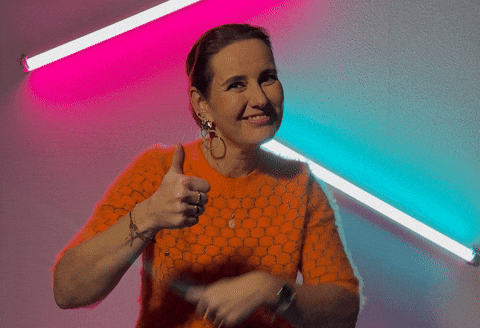 giphy.gif?cid=6c09b9526oarx3vdcwdsy9yg2lrflvv4bo1lu0uh39dycdrz&ep=v1_internal_gif_by_id&rid=giphy.gif&ct=g