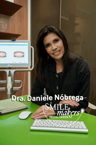 Dra. Daniele Nobrega GIF