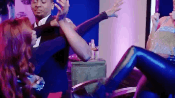 house of dolls beauty bar GIF by VH1