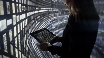 refikanadol archive dreaming / responsive GIF