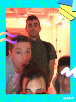 200.gif?cid=fc005b089c5fc0bbf3a55ba40e70e3af5a6ea3e3877aa1cb&rid=200.gif&ct=g
