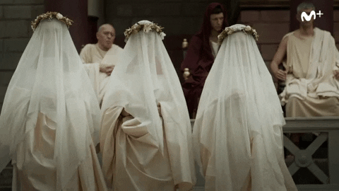 Elcorazondelimperio GIF by Movistar+ - Find & Share on GIPHY