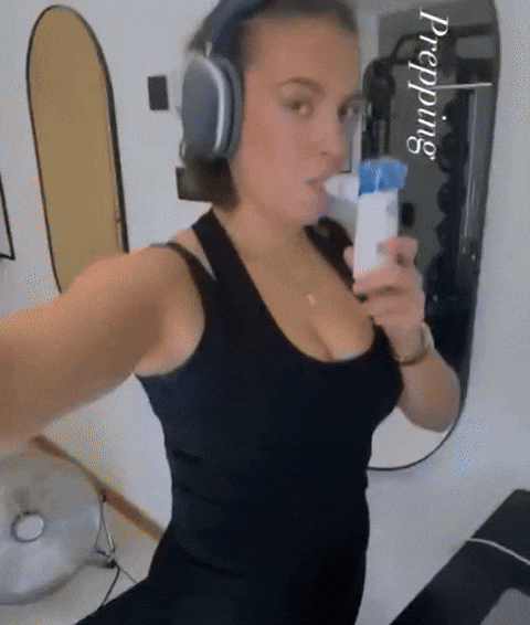 Alli GIF