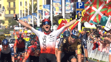 Celebration Cycling GIF by Amaury Sport Organisation