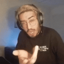 M3Kky GIF