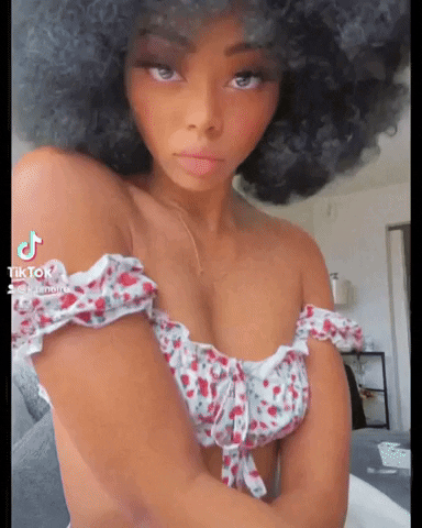 Model Afro GIF